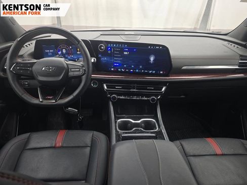 Used 2025 Chevrolet Traverse RS w/ LPO, Floor Liner Package image 6