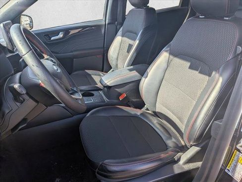 Used 2025 Ford Escape ST-Line image 10