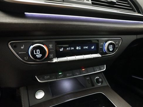 Used 2024 Audi Q5 e Prestige image 20