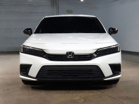 Used 2022 Honda Civic Sport image 2