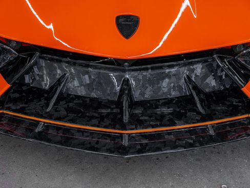 Used 2024 Lamborghini Revuelto AWD/4WD image 31