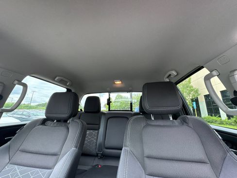 Used 2025 Nissan Frontier SV w/ Tow Package RWD image 29