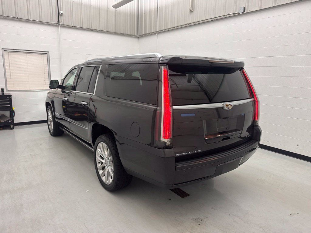 Used 2018 Cadillac Escalade ESV Platinum AWD/4WD image 4
