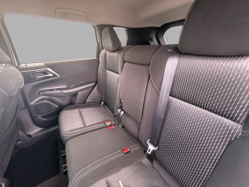 Used 2024 Mitsubishi Outlander ES AWD/4WD image 13