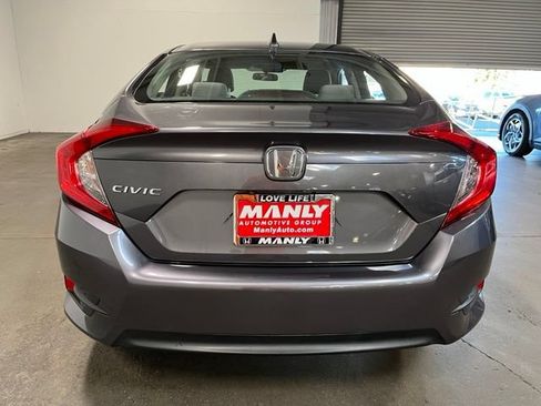Used 2017 Honda Civic EX image 5