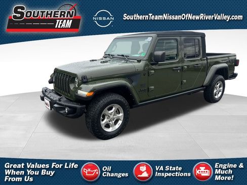 Used 2021 Jeep Gladiator Sport image 1