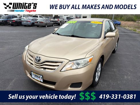 Used 2011 Toyota Camry LE w/ LE Extra-Value Pkg image 1