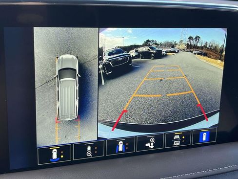 Used 2022 Chevrolet Tahoe LT w/ Luxury Package image 25