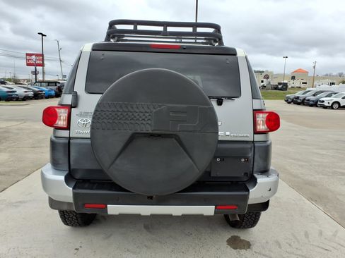 Used 2010 Toyota FJ Cruiser Base image 4