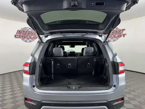 Used 2025 Honda Pilot TrailSport image 29