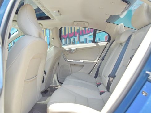 Used 2014 Volvo S60 T5 image 12