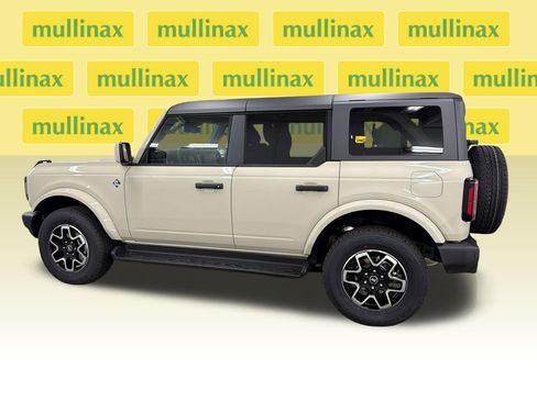 New 2026 Ford Bronco Outer Banks image 10