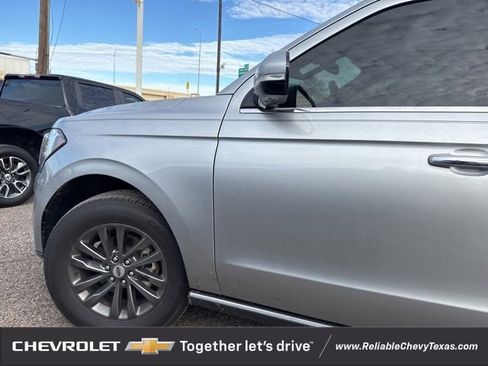 Used 2021 Ford Expedition Limited image 4