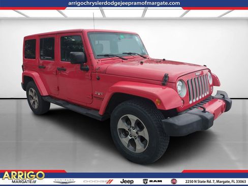 Used 2017 Jeep Wrangler Unlimited Sahara w/ Connectivity Group AWD/4WD image 1