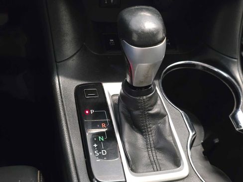 Used 2015 Toyota Highlander XLE AWD/4WD image 16