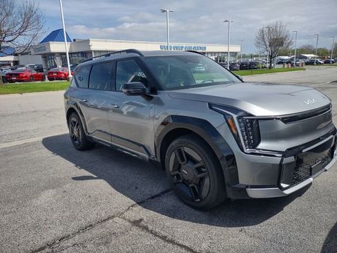 Certified 2024 Kia EV9 GT-Line image 3