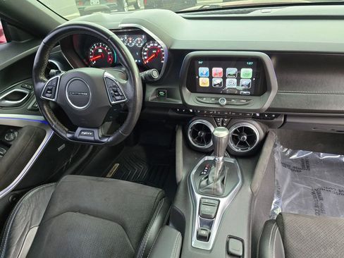 Used 2017 Chevrolet Camaro SS image 11