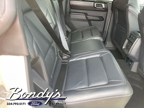 Used 2025 Ford Bronco Outer Banks image 16