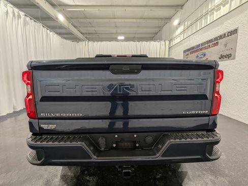 Used 2020 Chevrolet Silverado 1500 Custom w/ Custom Value Package image 10