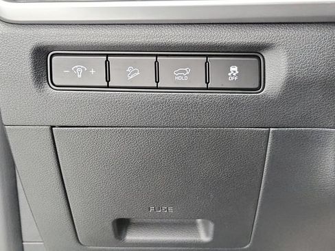 Used 2025 Kia Telluride S AWD/4WD image 33
