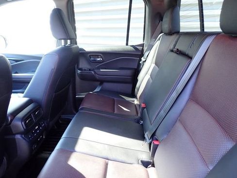 Used 2024 Honda Ridgeline Black Edition image 19