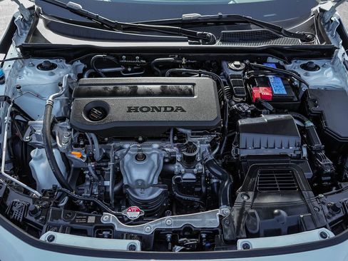 Used 2025 Honda Civic Sport image 32