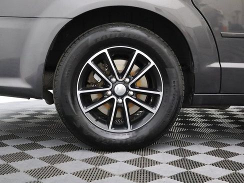 Used 2016 Dodge Grand Caravan R/T w/ Driver Convenience Group FWD image 5