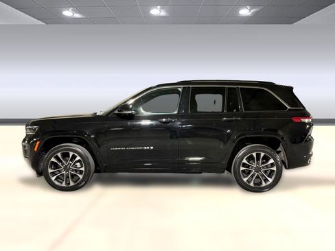 Used 2022 Jeep Grand Cherokee Overland w/ Adv Protech Group III image 2