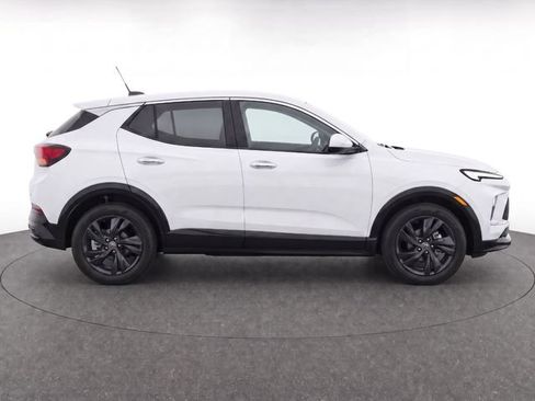Used 2024 Buick Encore GX Sport Touring FWD image 8