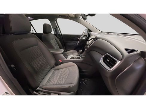 Used 2021 Chevrolet Equinox LT image 17