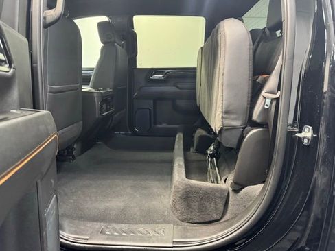 Used 2024 GMC Sierra 2500 AT4 image 32