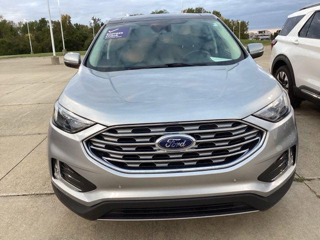 Used 2024 Ford Edge Titanium AWD/4WD image 2