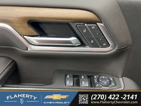 Used 2025 Chevrolet Silverado 3500 High Country w/ Technology Package AWD/4WD image 22