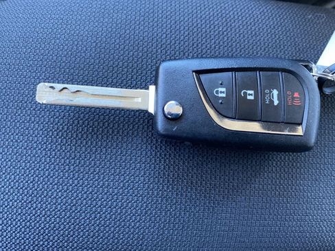 Used 2025 Toyota Corolla LE image 38