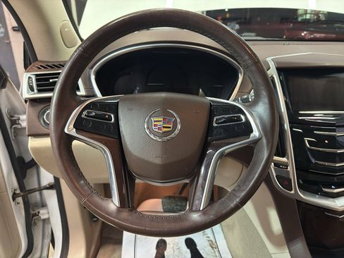 Used 2015 Cadillac SRX Luxury image 17