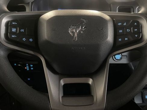 Used 2023 Ford Bronco Base image 14