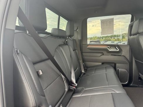 Used 2025 GMC Sierra 2500 Denali w/ Denali Reserve Package AWD/4WD image 27
