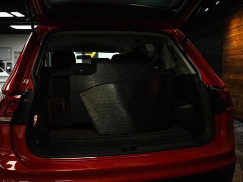 Used 2019 Volkswagen Tiguan S image 7