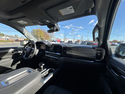 Used 2022 Chevrolet Silverado 1500 LTZ w/ LTZ Premium Package image 30