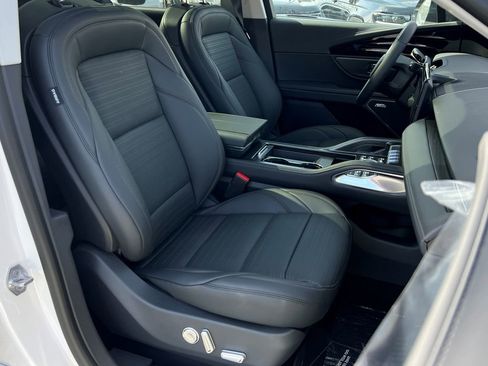 New 2026 Lincoln Nautilus Reserve AWD/4WD image 10