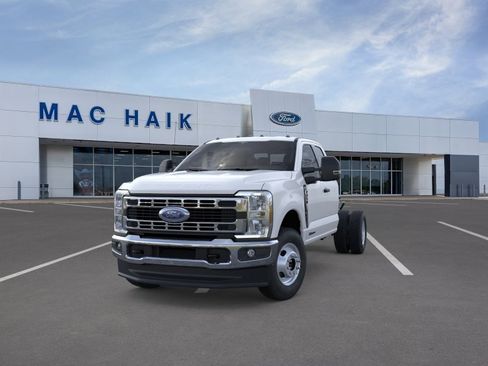 New 2025 Ford F350 XL w/ XL Chrome Package AWD/4WD image 2