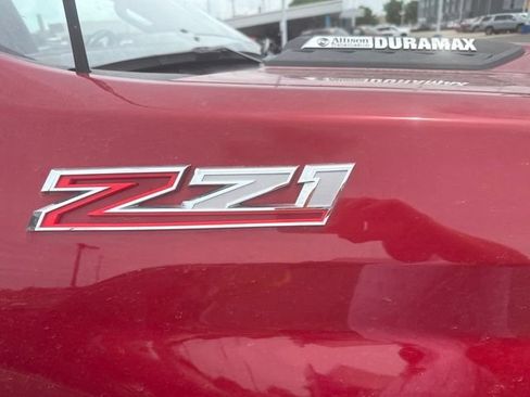 Used 2024 Chevrolet Silverado 2500 LTZ w/ LTZ Convenience Package AWD/4WD image 3
