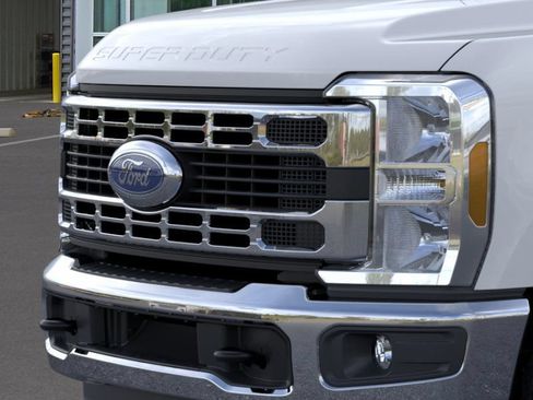 New 2026 Ford F350 XL w/ XL Chrome Package AWD/4WD image 17