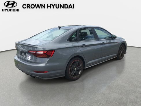 Used 2019 Volkswagen Jetta GLI FWD image 4