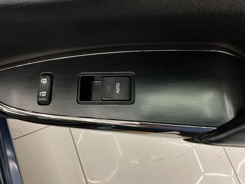 Used 2016 Toyota Avalon Limited w/ Toyota Safety Sense Package FWD image 42