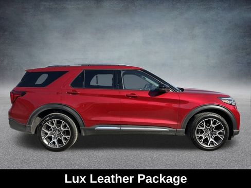 Used 2025 Ford Explorer Platinum w/ Ultimate Package image 7