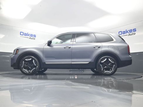 Used 2025 Kia Telluride S AWD/4WD image 45