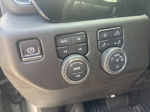 Certified 2025 Chevrolet Silverado 3500 LTZ w/ LTZ Convenience Package image 23