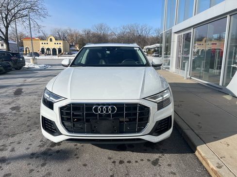 Used 2022 Audi Q8 Premium image 53