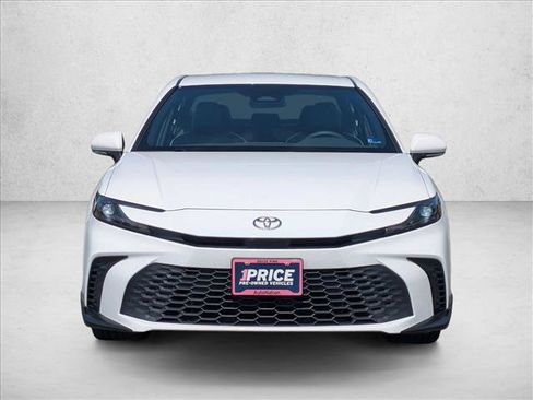 Used 2025 Toyota Camry SE w/ Convenience Package AWD/4WD image 2